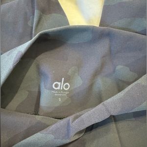 Green camo ALO legging